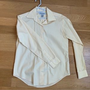 Brooks Brothers women’s button up size 4, worn once like new